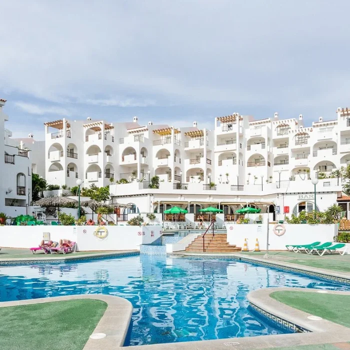 blue-sea-callao-garden-3